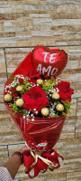 Buquê 3 Rosas vermelhas 9 unidade de ferrero rocher +balão m te amo